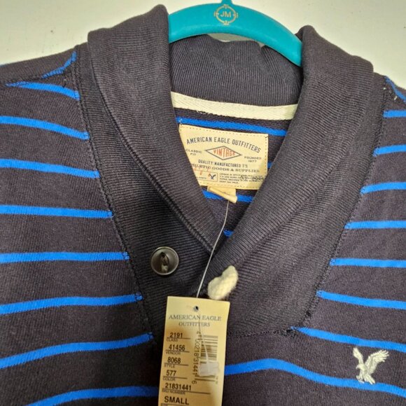 NWT Mens American Eagle V neck eagle crested long sleeve sweatshirt size small - Picture 4 of 11